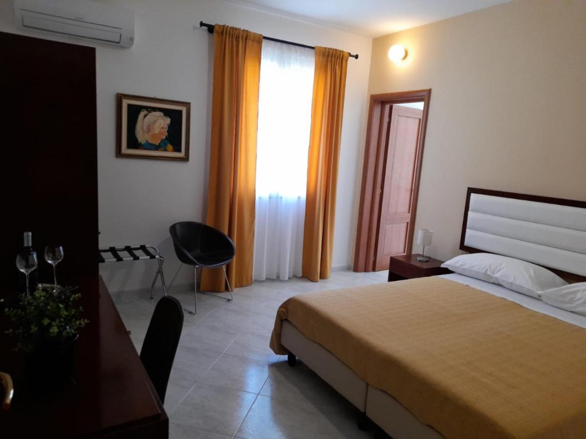 Bed & Breakfast Siracusa Breakfast & *